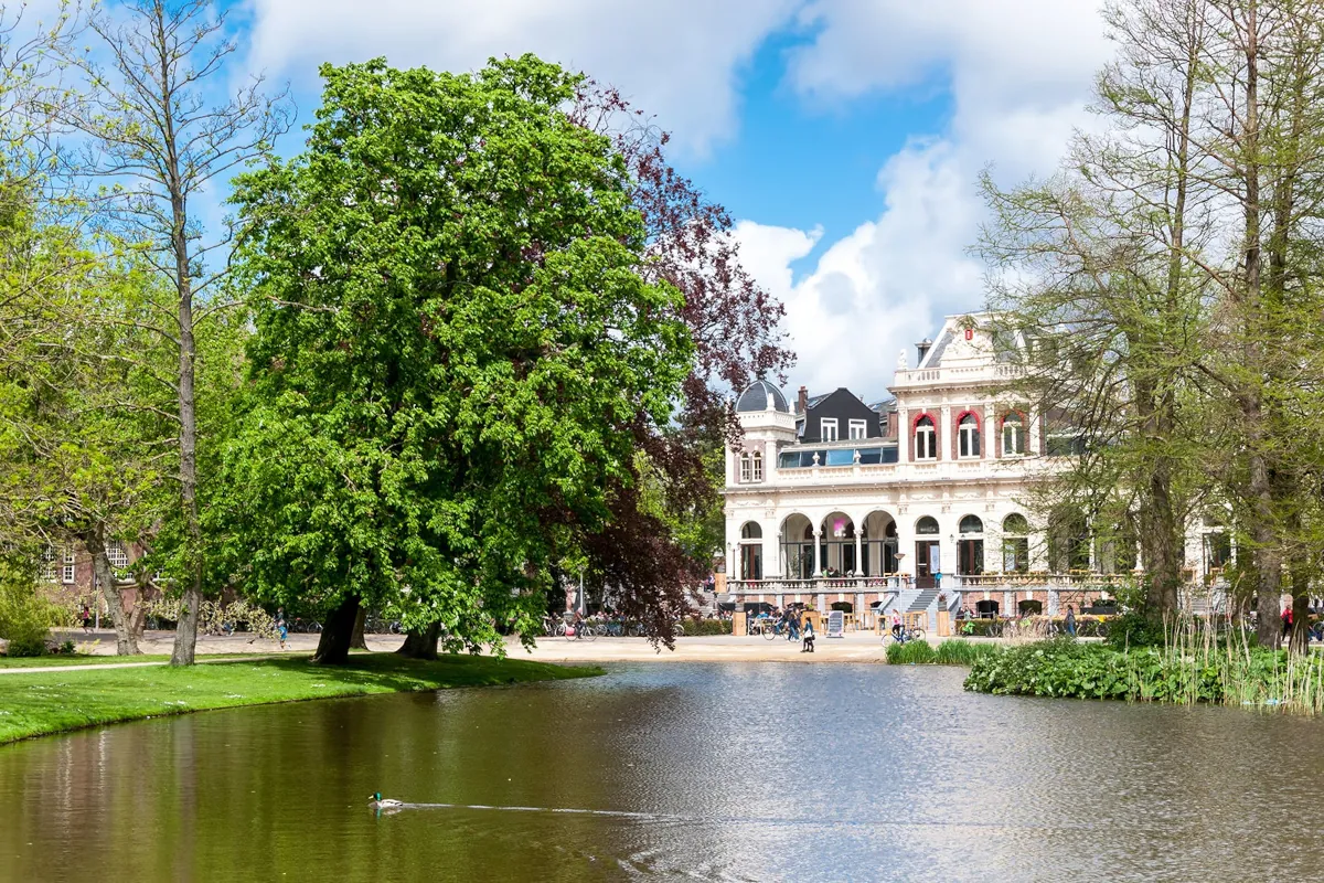 Walk through Vondelpark