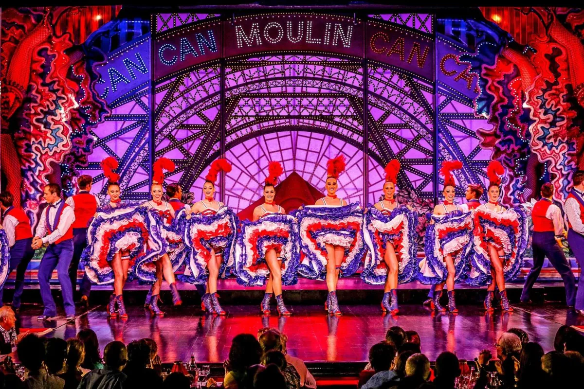 Experience Moulin Rouge